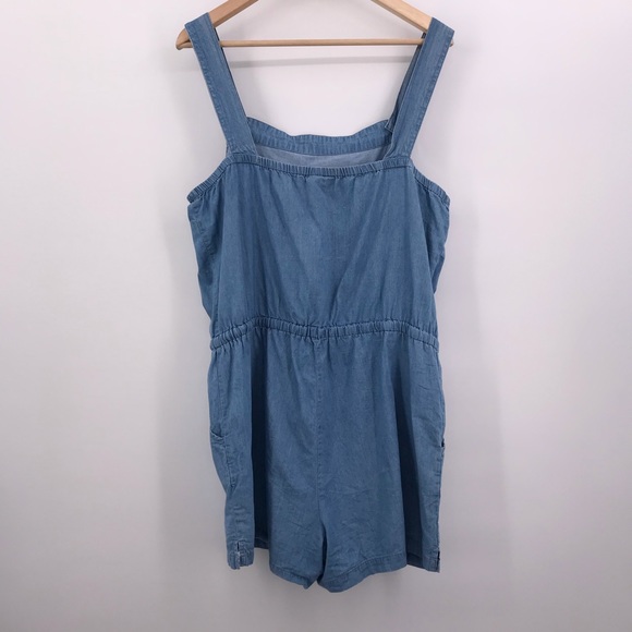 Chambray Sleeveless Romper Size Large - Picture 5 of 5